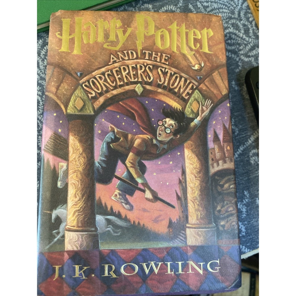 Harry Potter and the Sorcerer's Stone First Edition Hardcover - Picture 1 of 8
